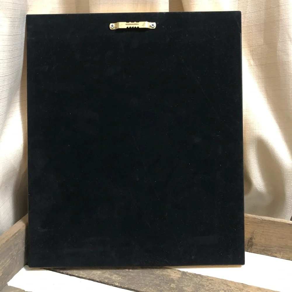 Ornate Gold Wall Mirror with Decorative Frame